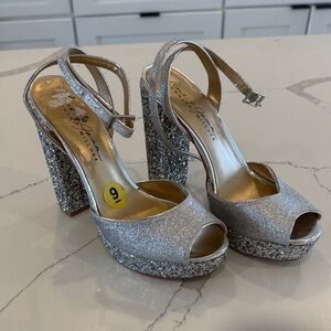 Badgley Mischka Silver Glitter Platform Heels